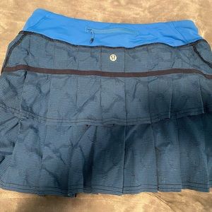Lululemon tennis skirt.
